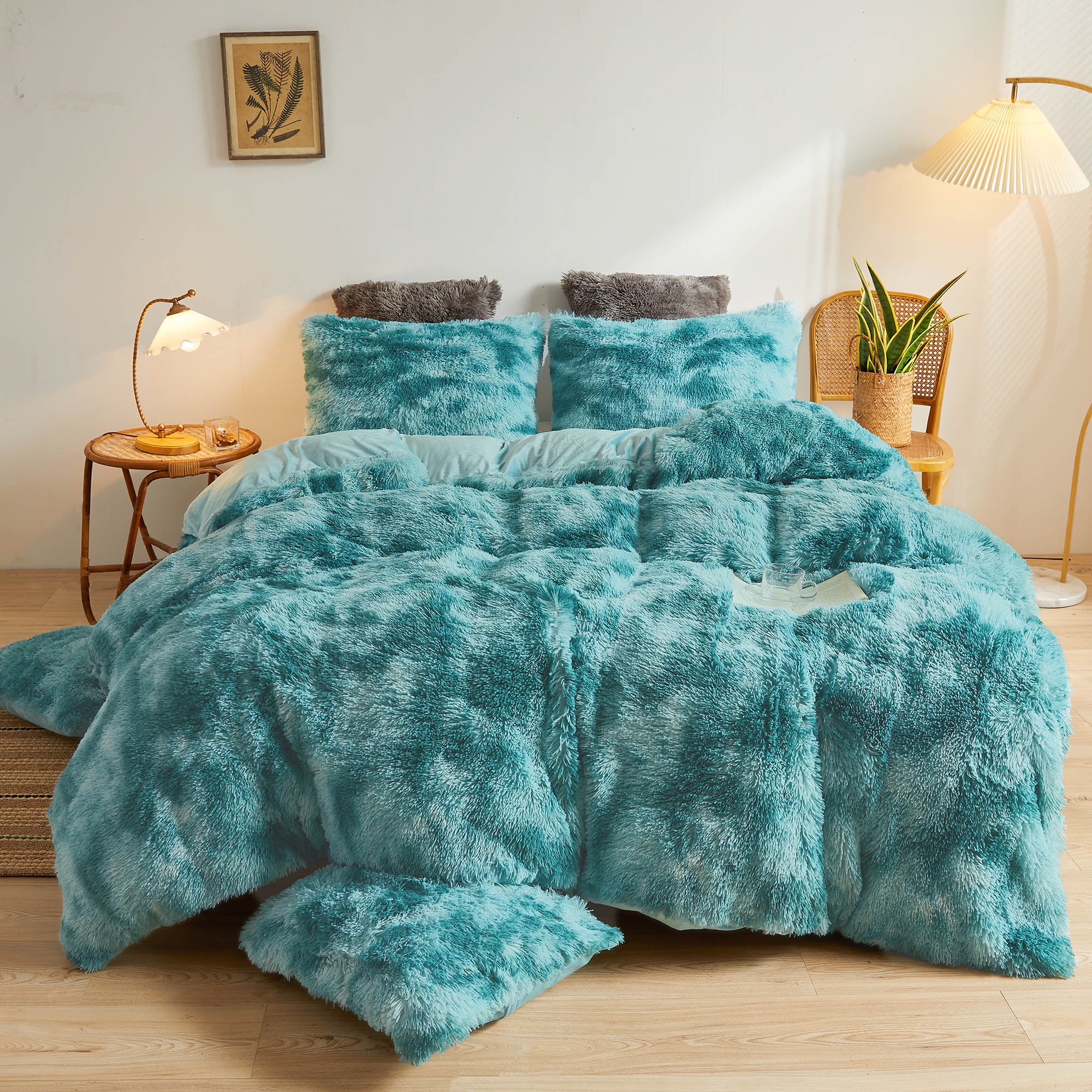 XeGe Tie Dye Plush Shaggy Duvet Cover Set, Ombre 3 Pieces Soft Velvet