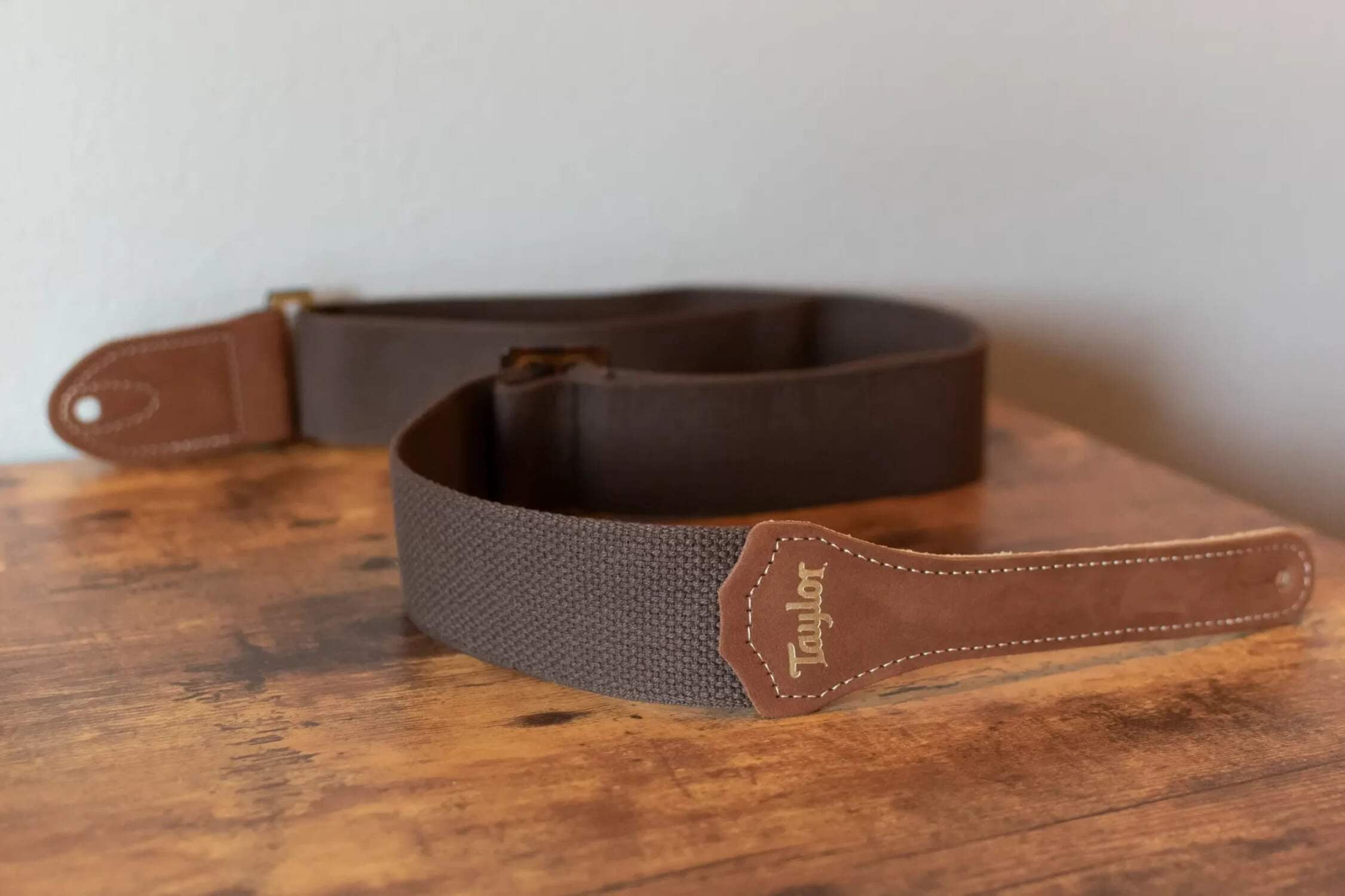 Taylor GS Mini Guitar Strap - Chocolate, 2" Cotton