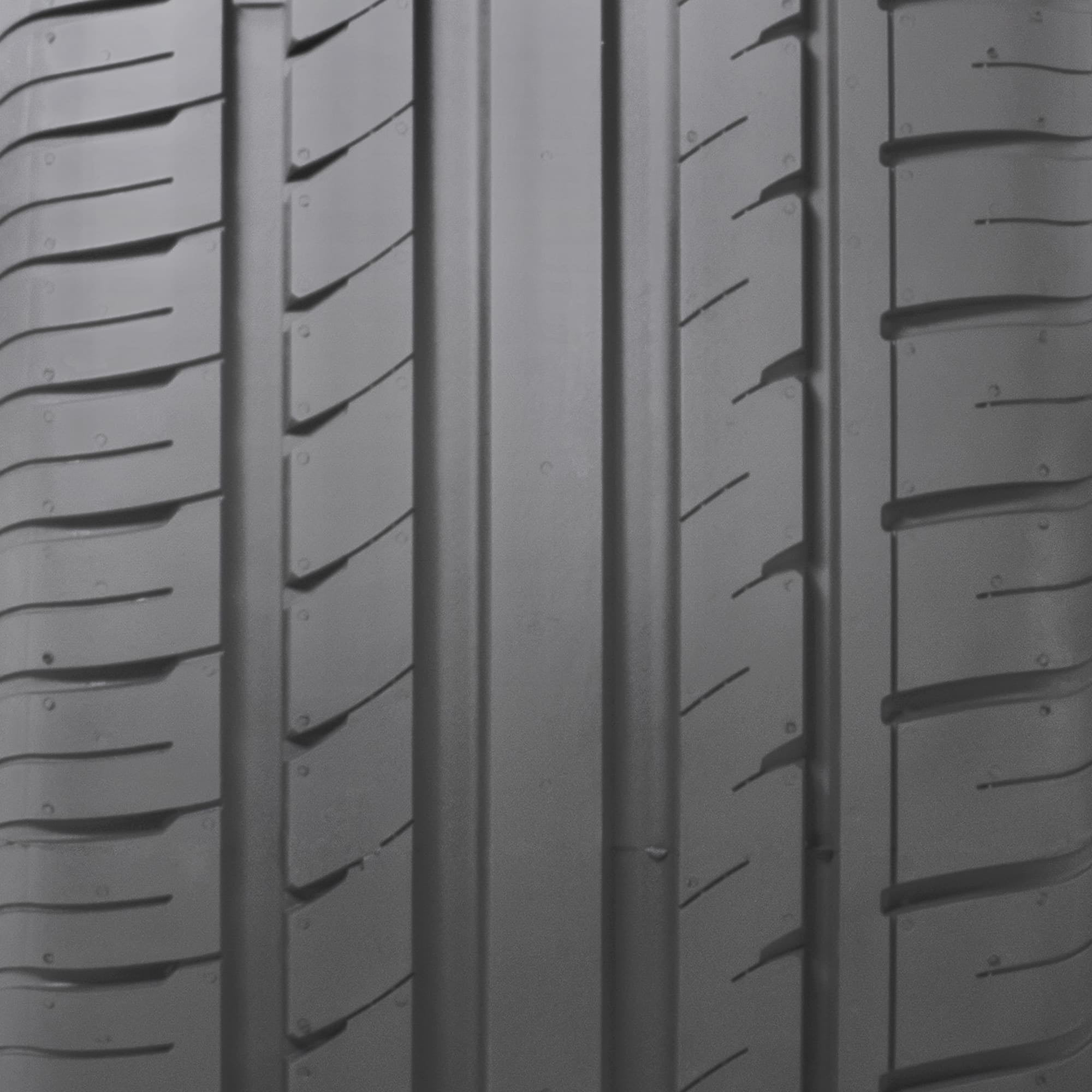 GT Radial Champiro HPY 225/40R19XL 93Y Passenger Tire
