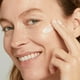 thumbnail image 3 of Crema de noche No7 Lift & Luminate Triple Acción 50 ml Sin fragancia, 3 of 5