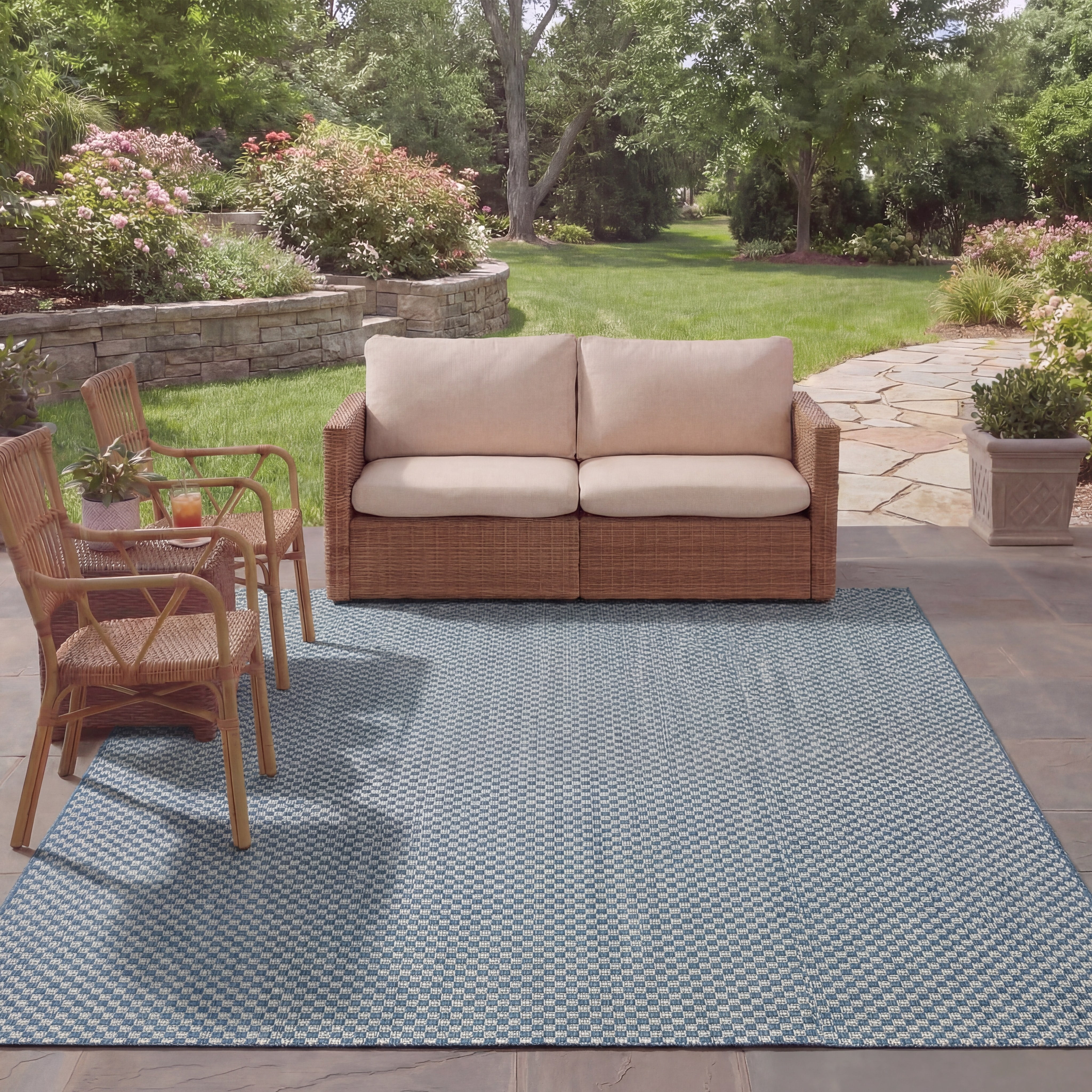 SAFAVIEH Courtyard Blair Geometric Indoor/Outdoor Area Rug, 9' x 12', Blue/Light Grey