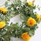 thumbnail image 1 of Guirnalda de 7 Rosas Artificiales onlyliua Flores Decorativas para Interiores y Exteriores, 1 of 3