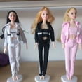 thumbnail image 2 of Disfraz de Barbie Fashion, 3 piezas, 12 accesorios para muñecas, para C, 2 of 5