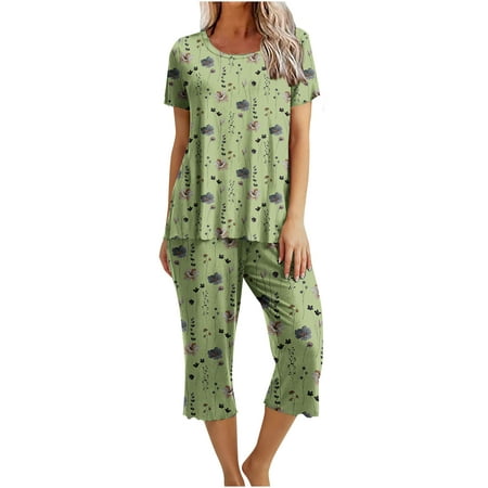 

RYRJJ Women s Plus Size Two-Piece Pajama Sets Floral Print Short Sleeve Crewneck Tops and Capri Pants Soft Sleepwear Pjs Sets with Pockets(Army Green XL)