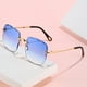 thumbnail image 5 of Gafas de sol de moda con borde sin marco poligonal para mujer, gafas de sol con protección solar y patas de espejo curvadas de metal, 5 of 5