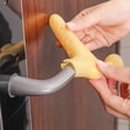 thumbnail image 3 of Protector de Puerta con Mango de Silicona Yuarrent Amarillo, 3 of 6