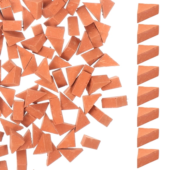 200pcs triangular ladrillos accesorios de paisajismo bricolaje ladrillos falsos para la caja de arena 1: 16