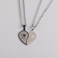 thumbnail image 3 of Collar con colgante de acero inoxidable con forma de corazón de melocotón y costura para parejas, colgante para estudiantes, accesorios de cadena para clavícula, 3 of 5