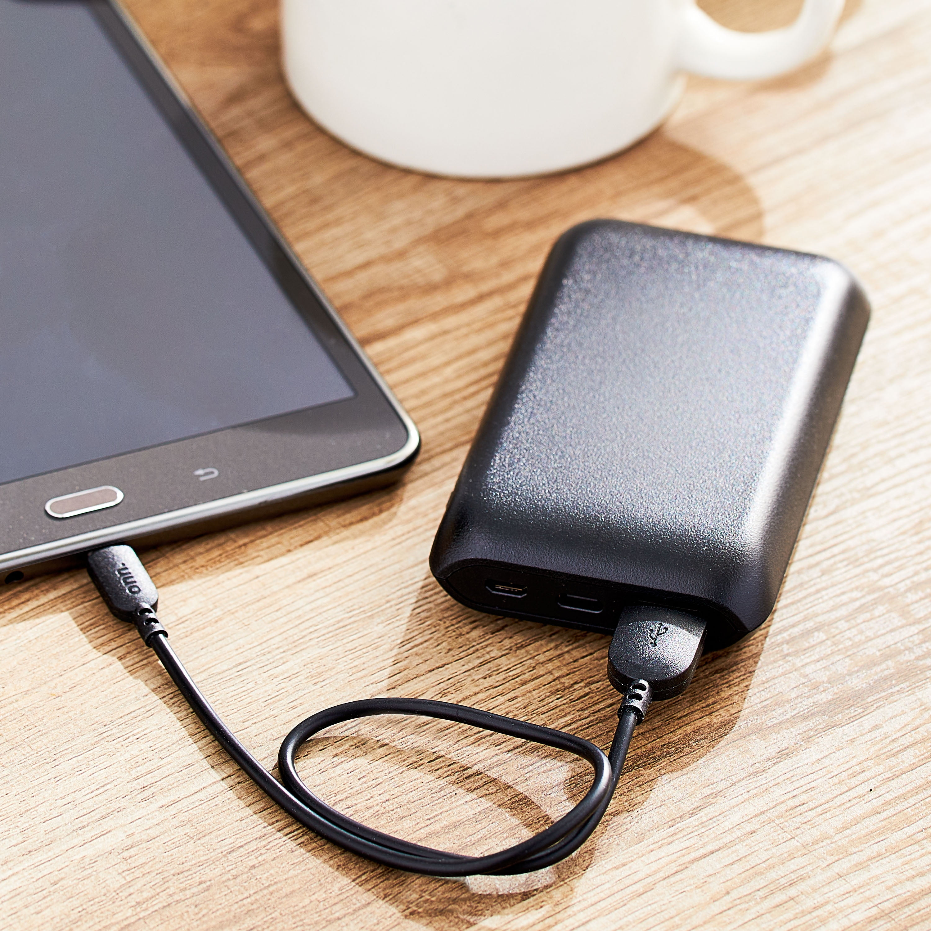 onn 8,000 mAh Portable Power Bank with USB-C/Micro-USB/USB ports, Black - Compatible with iPhone, Samsung Galaxy, Note, Pixel Devices, iPad, Airpods and more