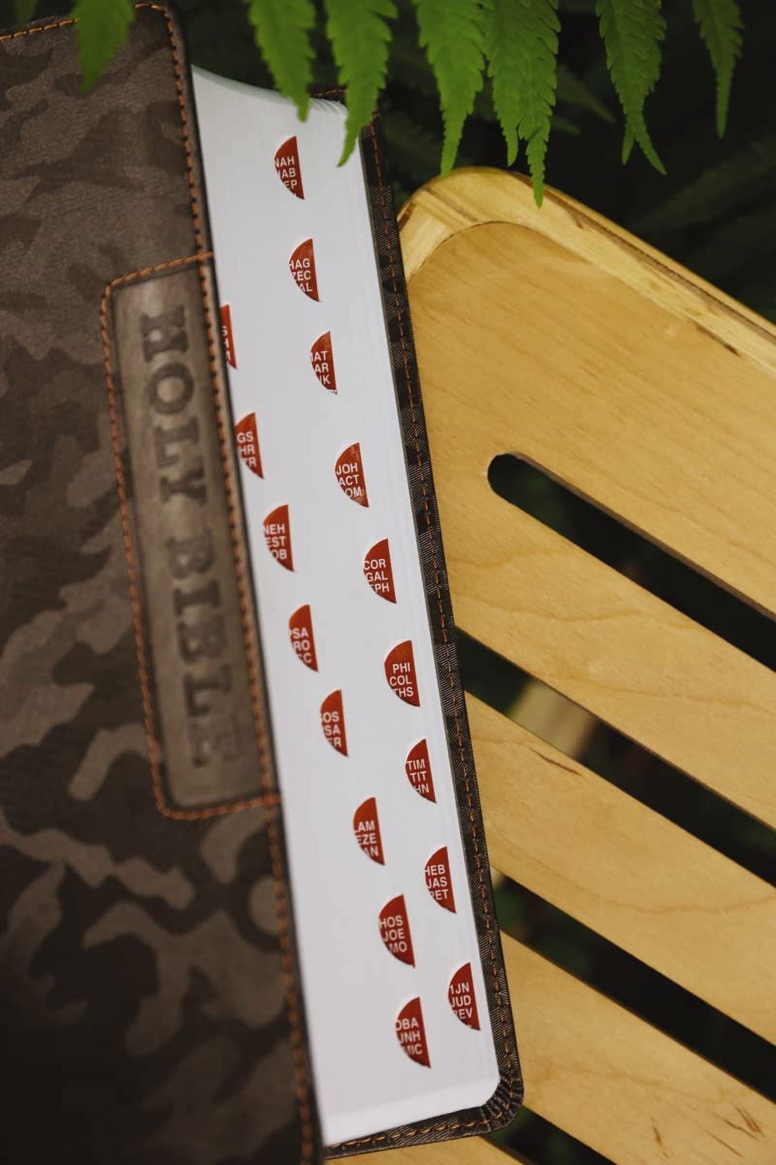 Niv, Boys' Bible, Leathersoft, Brown Camo, Thumb Indexed Tabs, Comfort Print, (Hardcover)