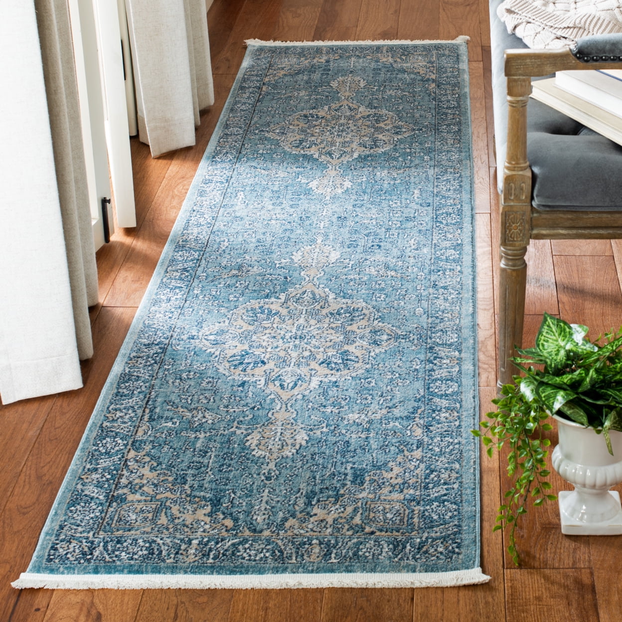 SAFAVIEH Victoria Jackalyn Floral Bordered Area Rug, Blue/Grey, 3' x 5'