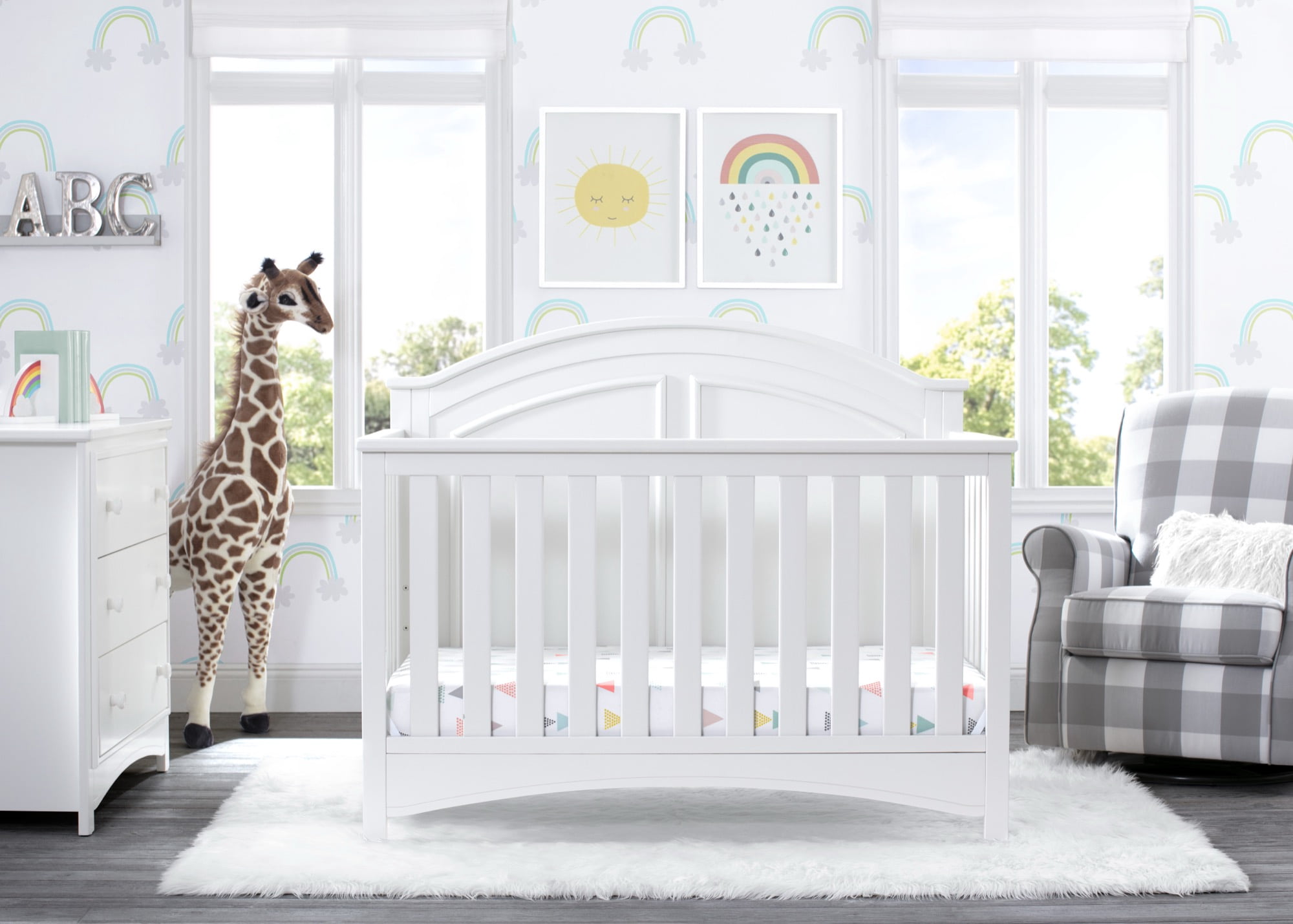 Delta Children Perry 6-in-1 Convertible Crib, Greenguard Gold Certified, Converts to Toddler Bed, Daybed, Sofa Bed & Full-Size Bed with/without Headboard, Fits Standard Crib Mattress, Bianca White