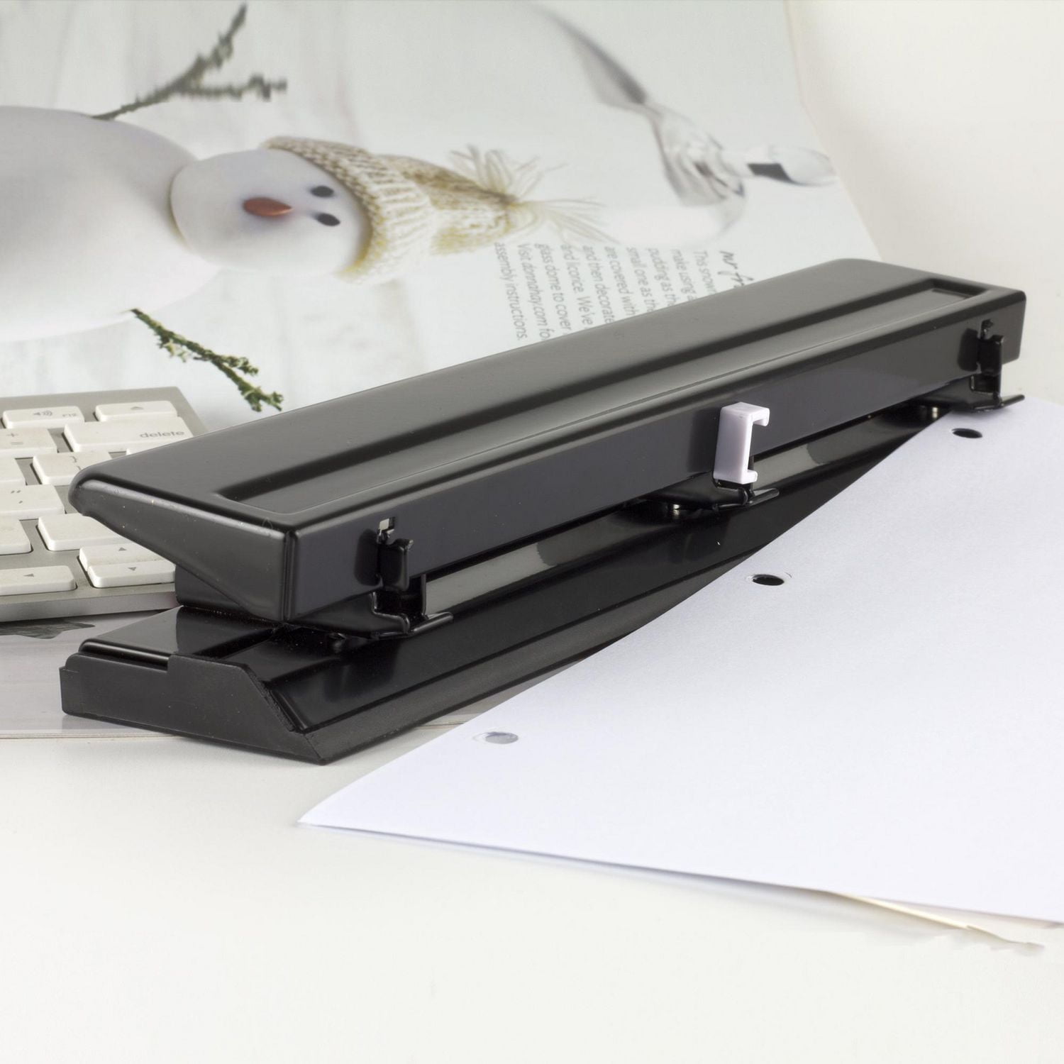 PG 3 HOLE PUNCH BLACK
