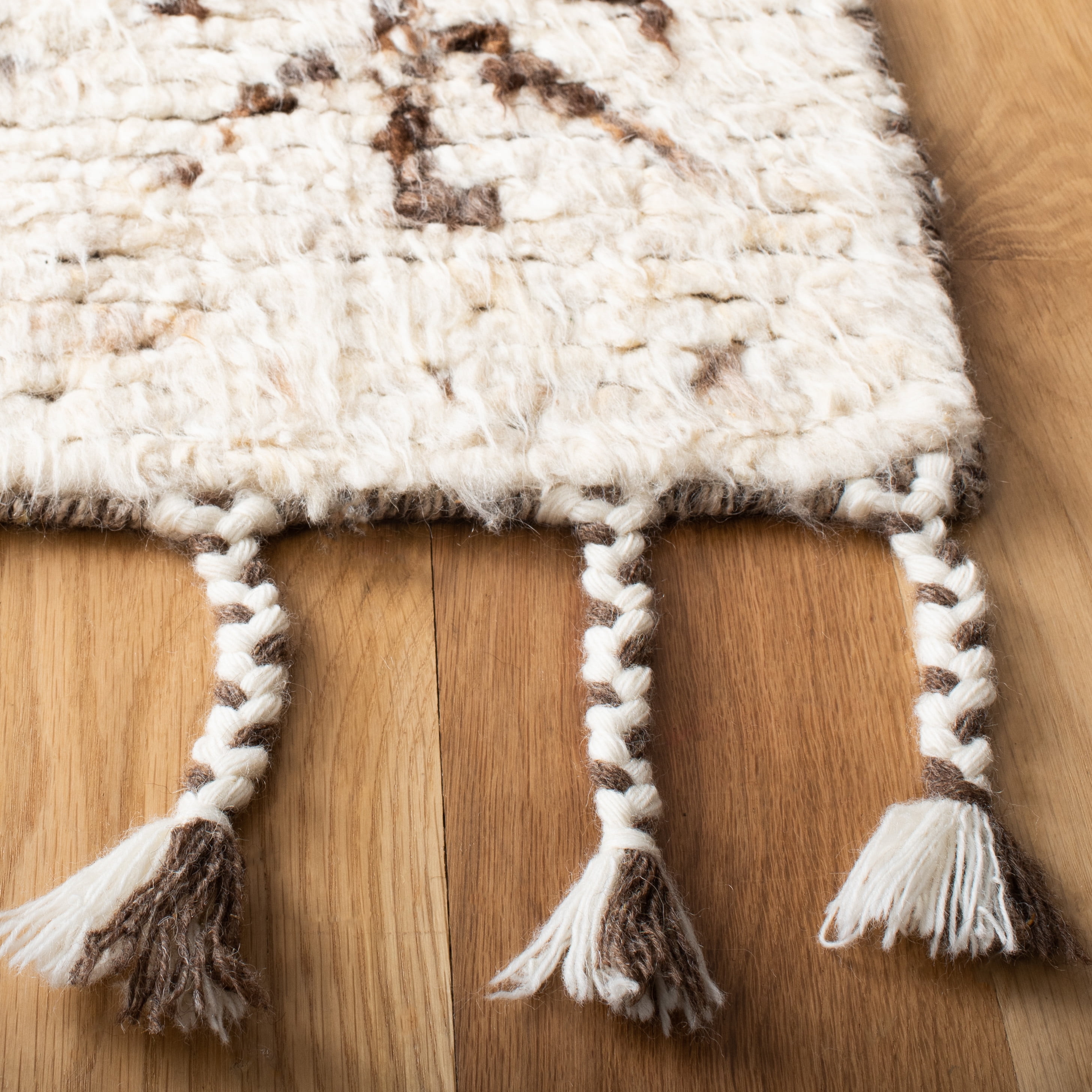 Safavieh Kenya Egbert Southwestern Area Rug, Ivory/Brown, 8' x 10'