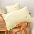 thumbnail image 4 of Almohada estándar, suave relleno de poliéster para dormir de lado, boca arriba o boca abajo. Ofrece soporte y transpirabilidad para aliviar el dolor de cuello, 45 x 74 cm, color amarillo., 4 of 7