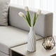 thumbnail image 1 of Jarrón de cerámica para flores | Jarrón blanco de 20 cm de alto para decoración del hogar | Jarrón de mesa minimalista moderno para sala de estar, dormitorio y oficina, 1 of 6