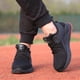 thumbnail image 1 of Zapatos de protección de mano de obra botas protectores livianas bajas Botas de trabajo transpirables para el sitio de construcción trabajadores de plantación de jardines, 1 of 9