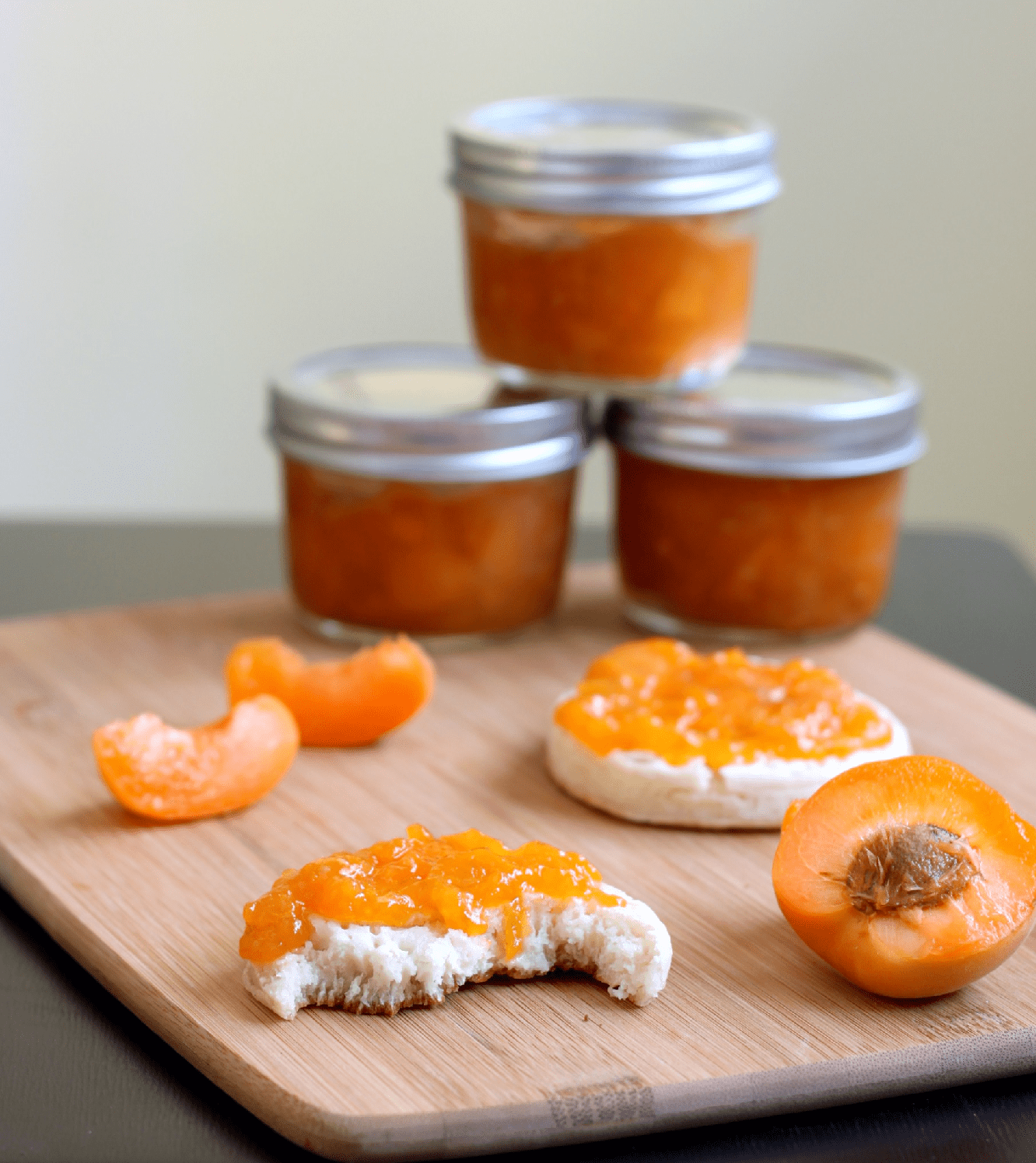 Mediterranean Apricot Premium Jam 2 Pack 15 Oz/430gm each - مربى المشمش