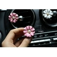 thumbnail image 2 of Paquete de 2 accesorios para coche con diseño de margaritas y flores, bonitos ambientadores para coche, decoración interior para coche, regalo (rosa) brillar Electrónica, 2 of 5