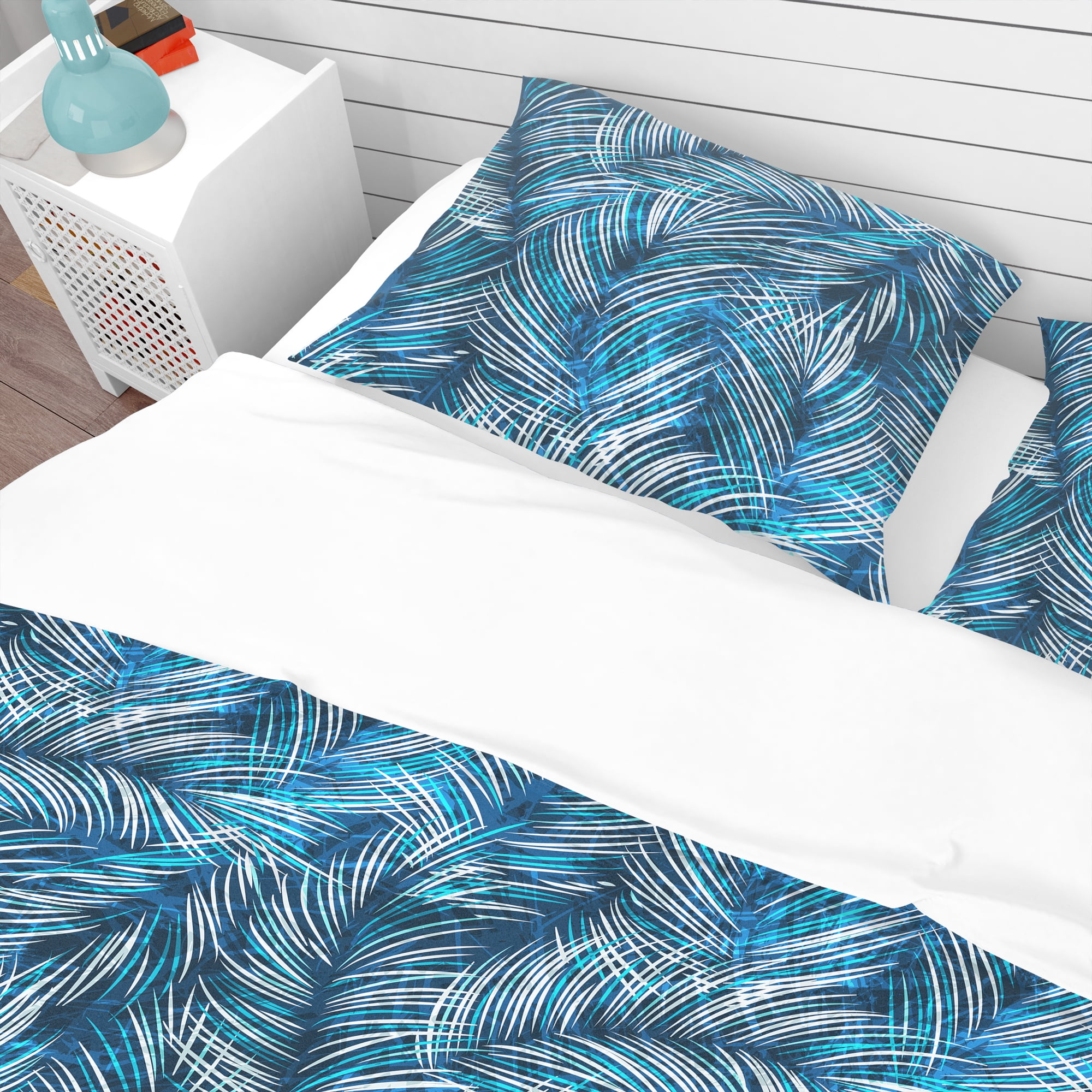 Designart 'Tropical Palm Leaves' tropical Duvet Cover Set