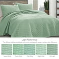 thumbnail image 5 of Exclusivo Mezcla California King Quilt Set, 3-Piece Lightweight Oversized King Quilts Soft Bedspreads Bed Coverlets, Mint Green, 112"x104", 5 of 8