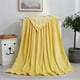 thumbnail image 1 of Manta de forro polar de color liso de 100x140cm, suave, de microfibra de poliéster, para cama, sofá, todas las estaciones, ligera, transpirable, ideal como regalo (amarillo pálido, 1 pieza). Rkxzt, 1 of 9