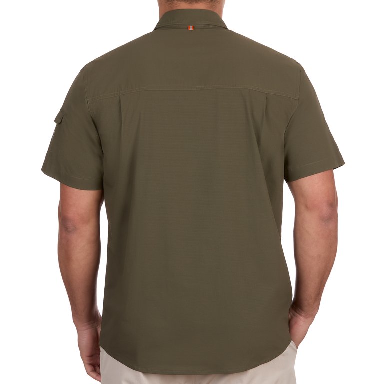 The American Outdoorsman Blackfoot River Fishing Shirt, Short Sleeve -  Quick Dry, UPF 30 UV Protection, Modern Fit, Breathable Eyelets and  Waterproof