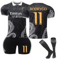 thumbnail image 1 of 2025 Maillot de Soccer pour Hommes Enfants RONALDO 7 BELLINGHAM 5 RODRYGO 11 KROOS 8, 1 of 2