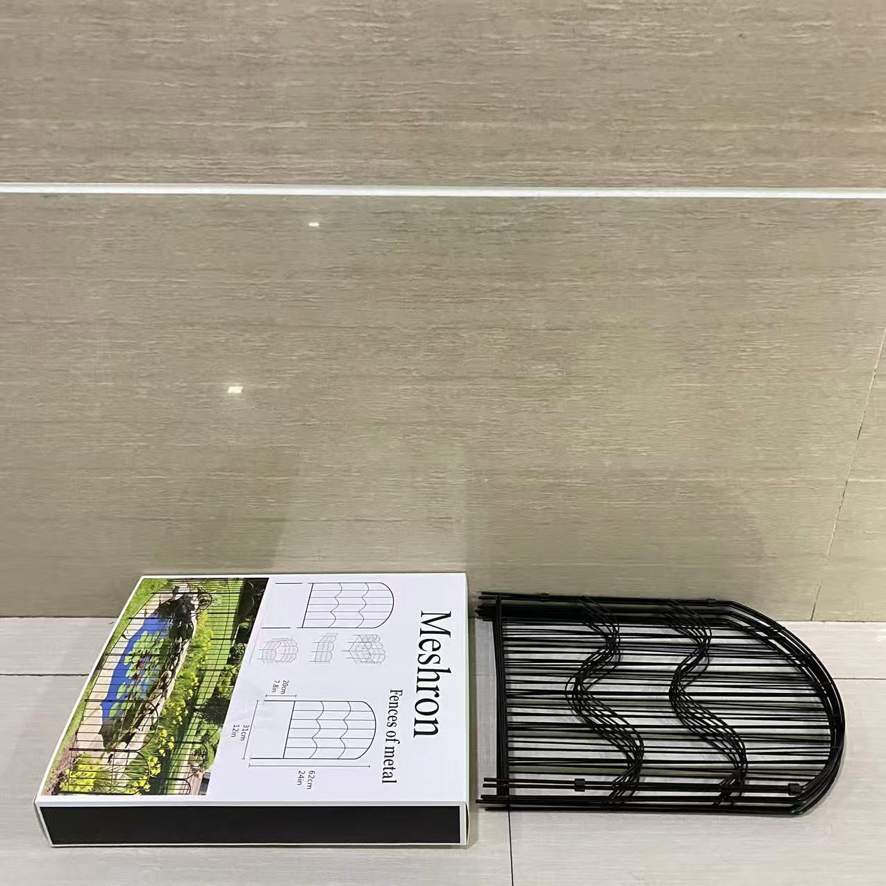 Meshron Fences of metal,Decorative Garden Fence, Outdoor Garden Metal Fencing with 2 Gates, Animal Barrier for Dog,  Black