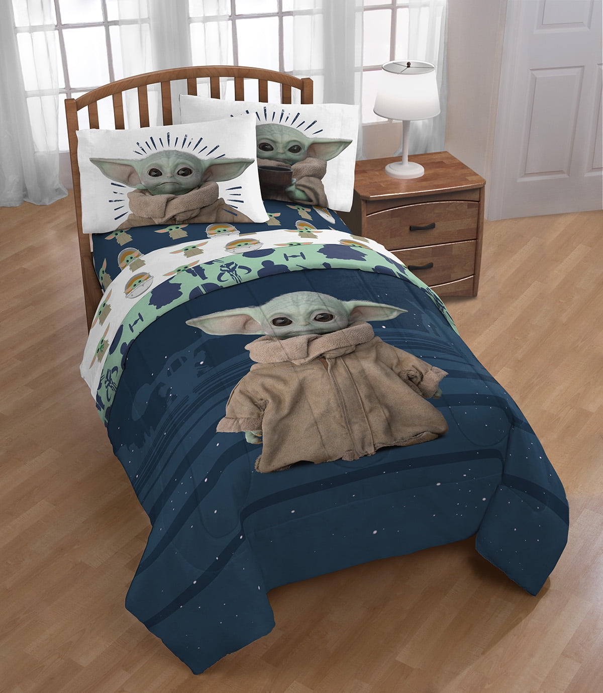 The Mandalorian Baby Yoda 2 Piece Twin Comforter w/ 3 piece sheet set Star Wars 