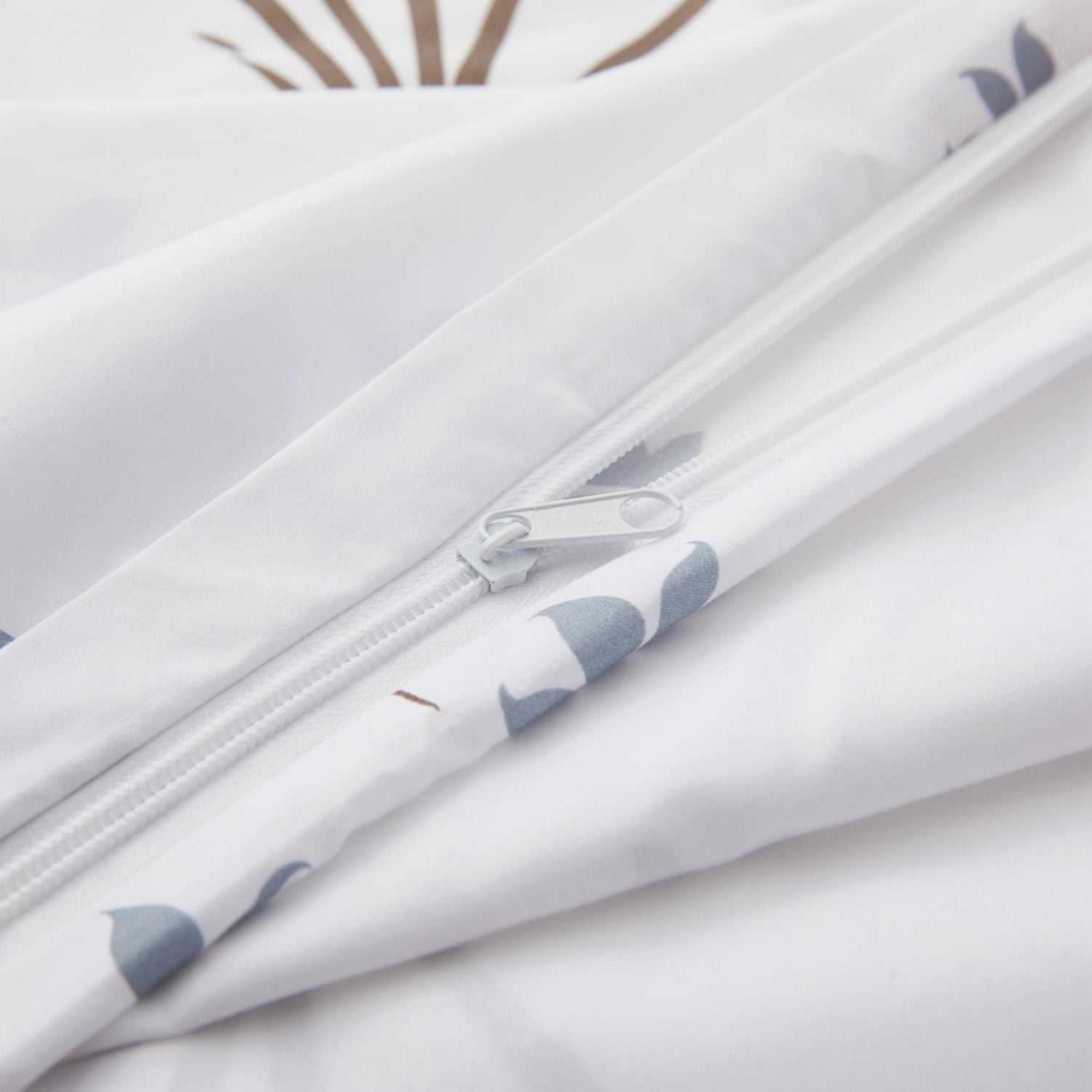 Marina Decoration Ultra Soft Silky Zipper Rich Printed Rayon from Bamboo All Season Duvet Cover Set with Pillowcases, Grey Hydrangea Floral Pattern