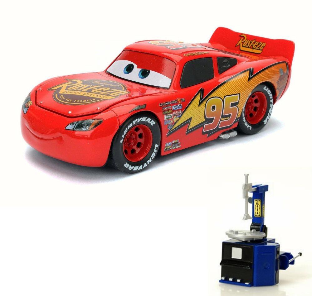 Diecast Car & Tire Station Package Disney Pixar CARS Lightning