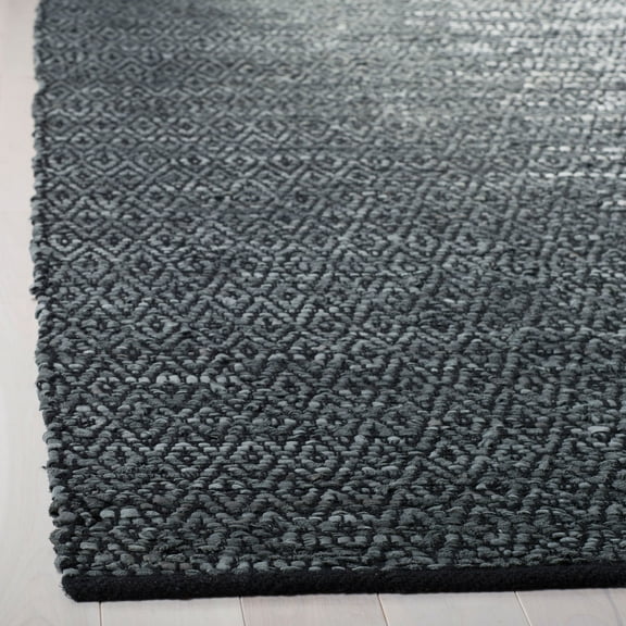 SAFAVIEH Vintage Leather Jarred Diamond Striped Area Rug, Light Grey/Charcoal, 2' x 3'