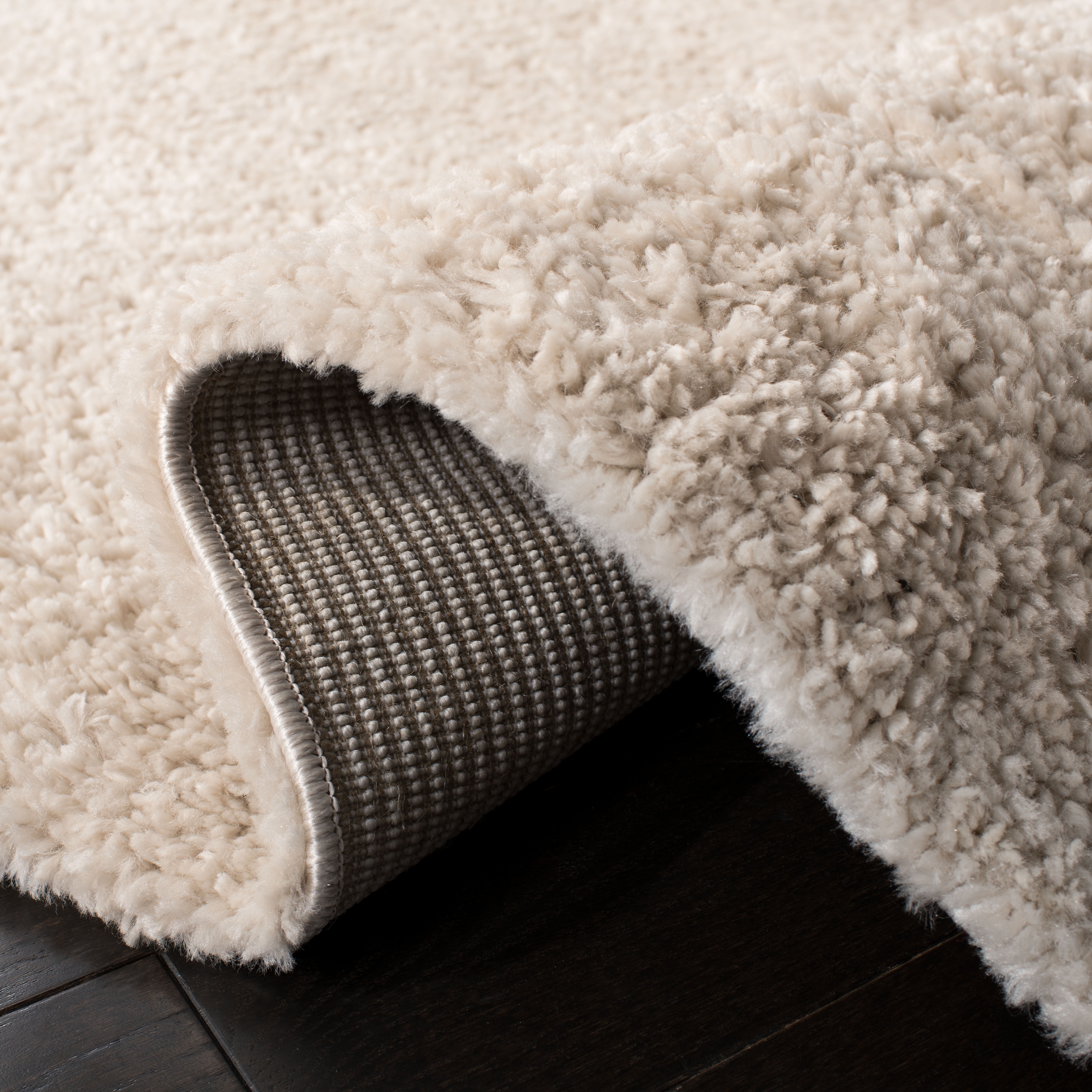 SAFAVIEH August Carlene Solid Plush Shag Area Rug, Beige, 11' x 11' Square - Large - Modern Design, Beige, Non-Shedding & Easy Cleaning, Ultra Plush Thick Pile, Ideal for Living Room, Bedroom