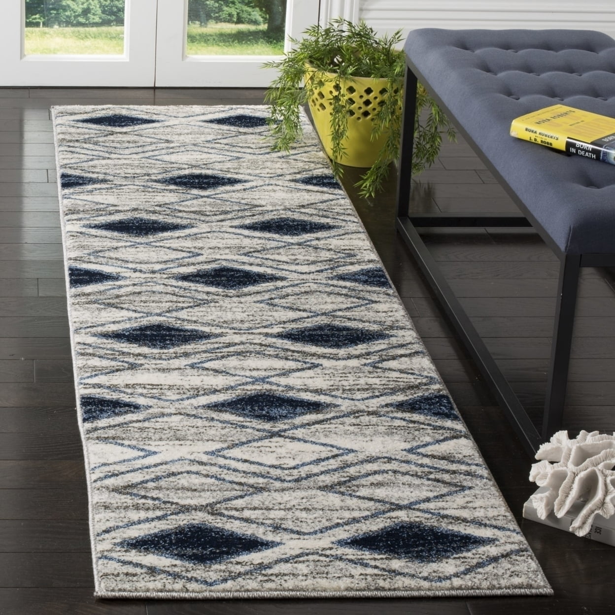 SAFAVIEH Tunisia Lydia Geometric Area Rug, Light Grey/Blue, 4' x 6'