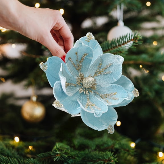 YIMWNYI Christmas Flower Decoration, Realistic Artificial Magnolia, Durable Fabric Xmas Floral Arrangement, Perfect for Home, Party, Tree Decor