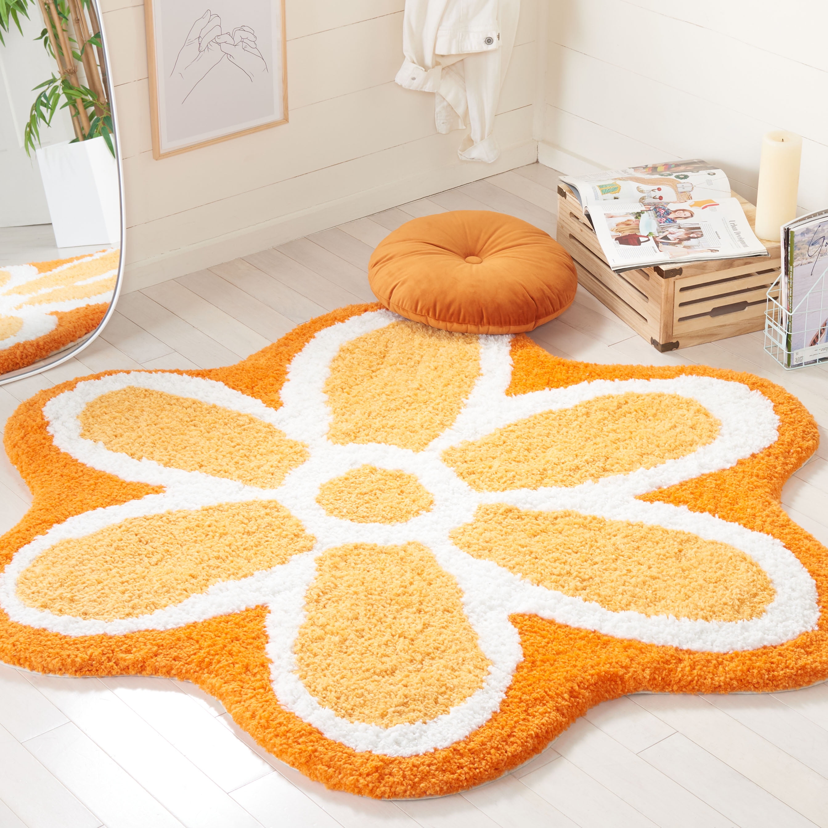 SAFAVIEH Novelty Taneka Floral Area Rug, Ivory/Orange, 4' x 4' Round