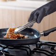 thumbnail image 5 of Guantes resistentes al calor Manoplas de silicona para horno Cocina Parrilla Protector de antebrazo Antideslizante Impermeable con capa interna de algodón para cocinar Hornear Barbacoa al aire libre JFHHH pequeña, 5 of 5