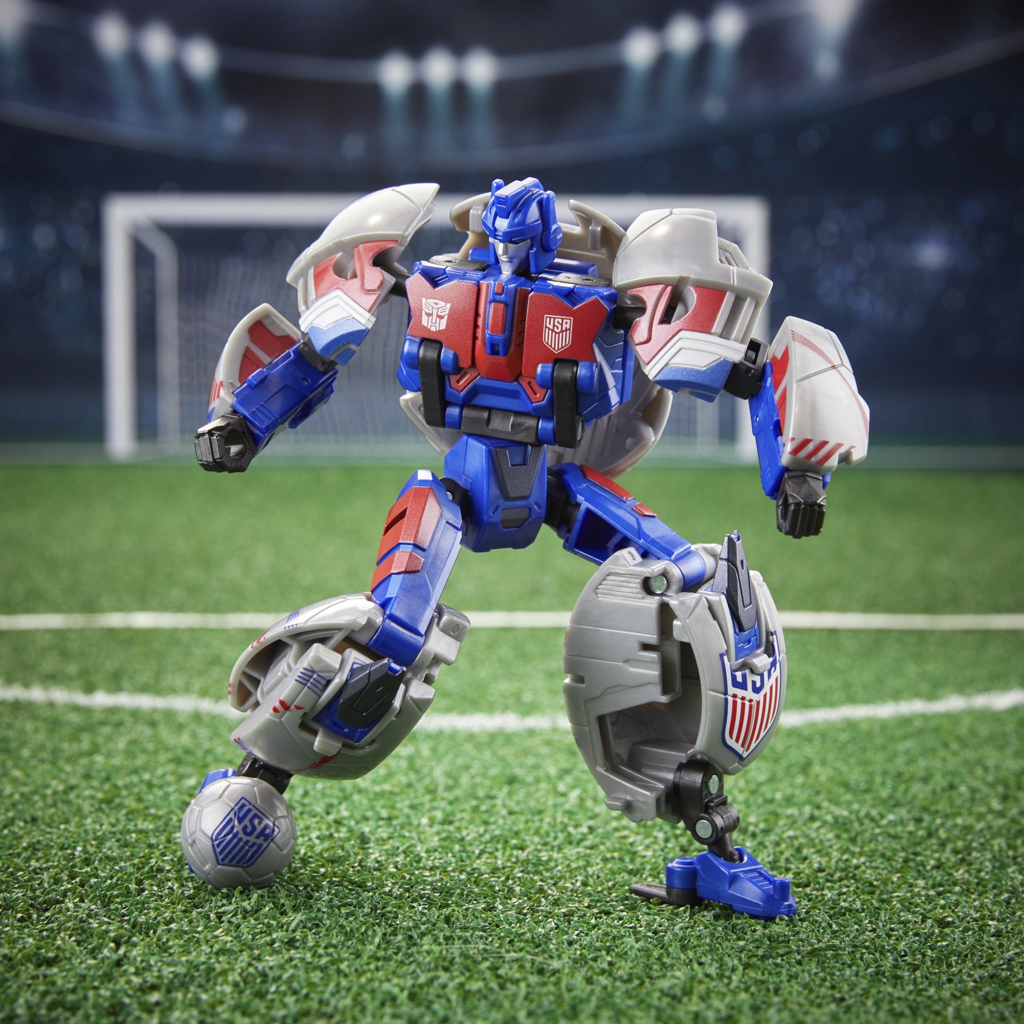 Transformers Toys US Soccer Federation Breakaway 5.5" Action Figure, Birthday Gifts, Robot Toys for Ages 8+