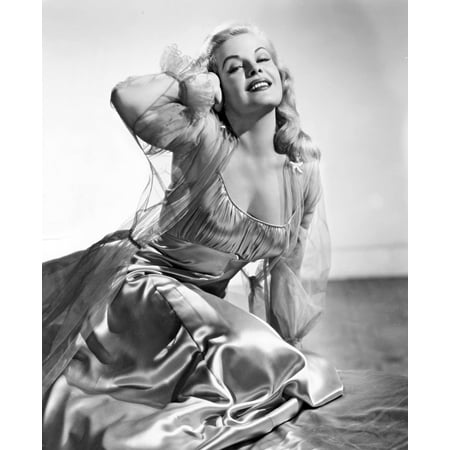 Cleo Moore - Floor Photo Print (8 x 10) Walmart Canada(05)