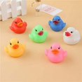 thumbnail image 4 of Juguete de baño de pato de goma clásico, sensor de agua LED, pato luminoso flotando en el agua, pato pequeño intermitente para baño, ducha, juego, natación, playa de verano, 4 of 5