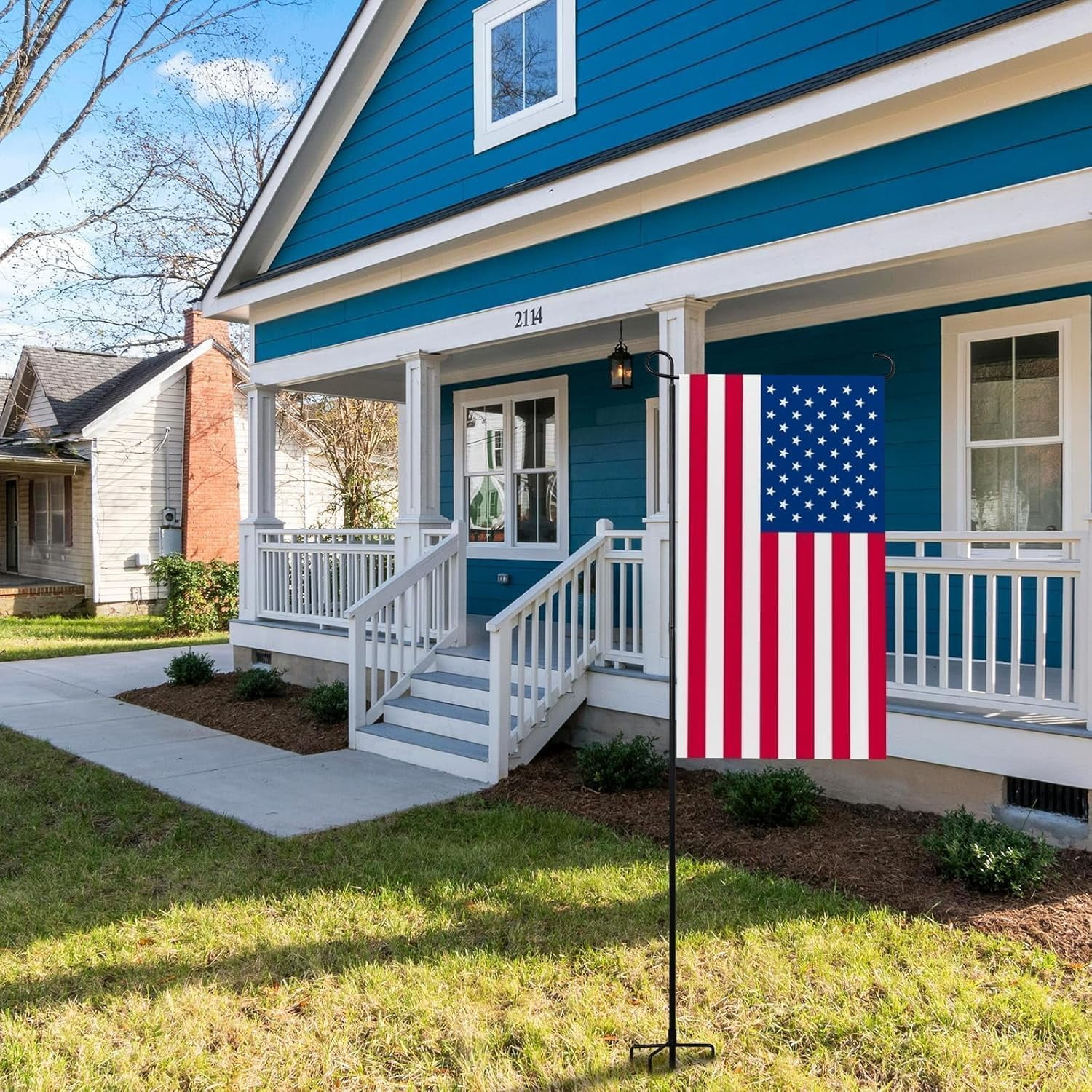 Heavy-Duty 4-Prong Garden Flag Pole Holder Stand – Weatherproof Outdoor Garden & Yard Flag Base for 12x18 Inch House Flags, Ground Flagpole Stand for All-Season Decoration(Flag Not Include)
