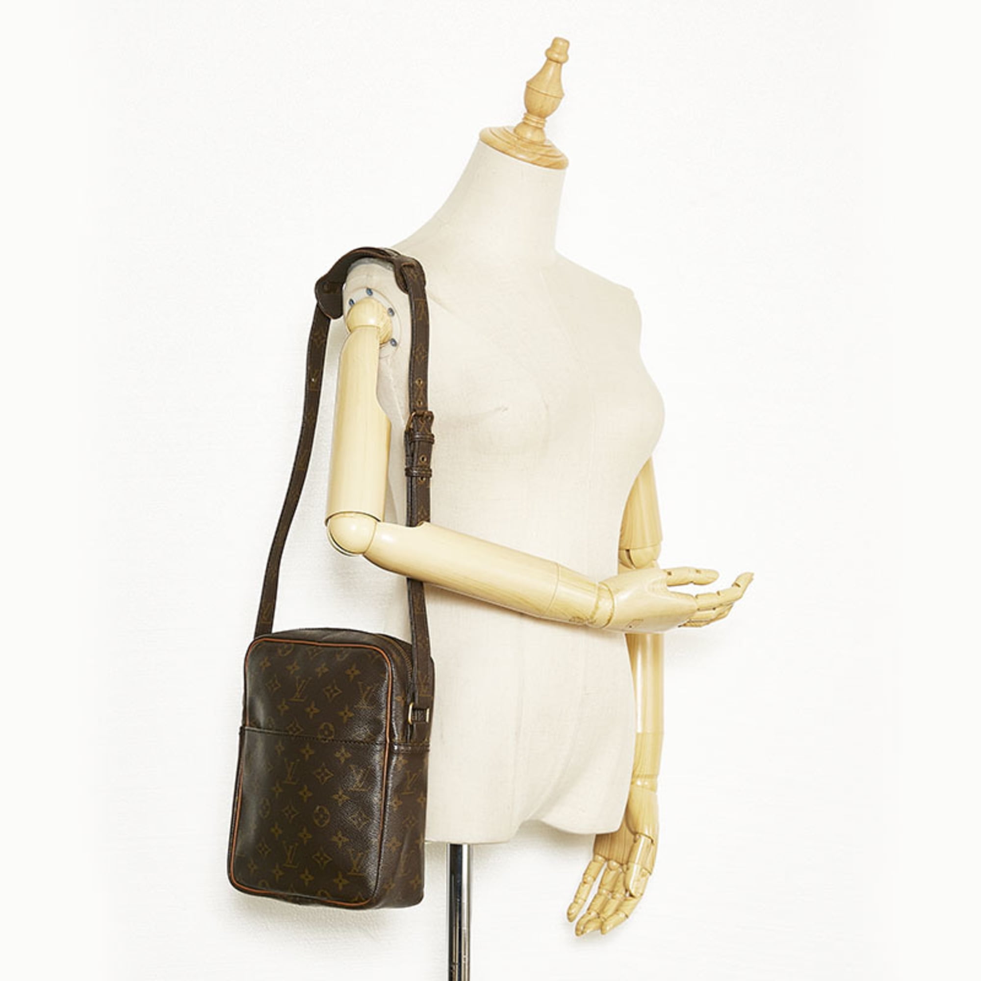 Louis-Vuitton-Monogram-Marceau-Shoulder-Bag-Messenger-Bag-M40264