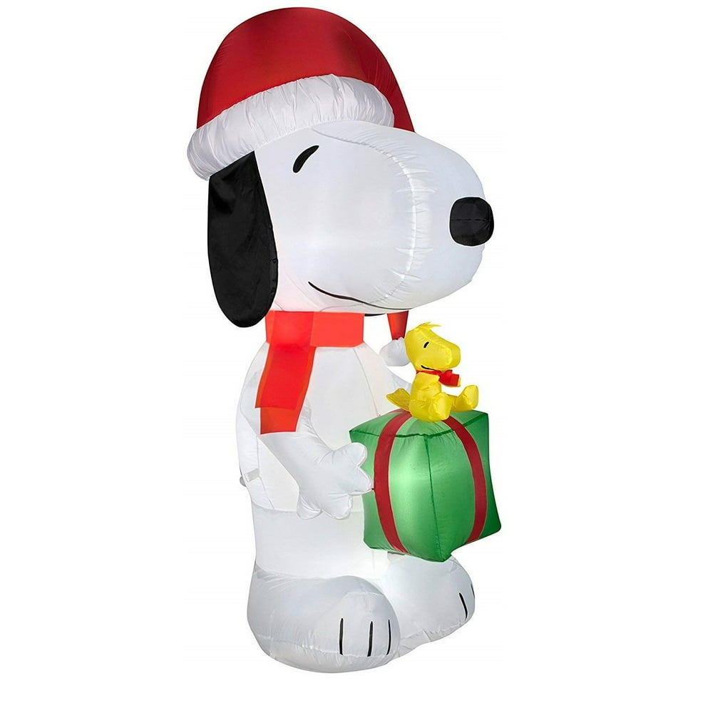Airblown Inflatable Peanuts Snoopy with Present