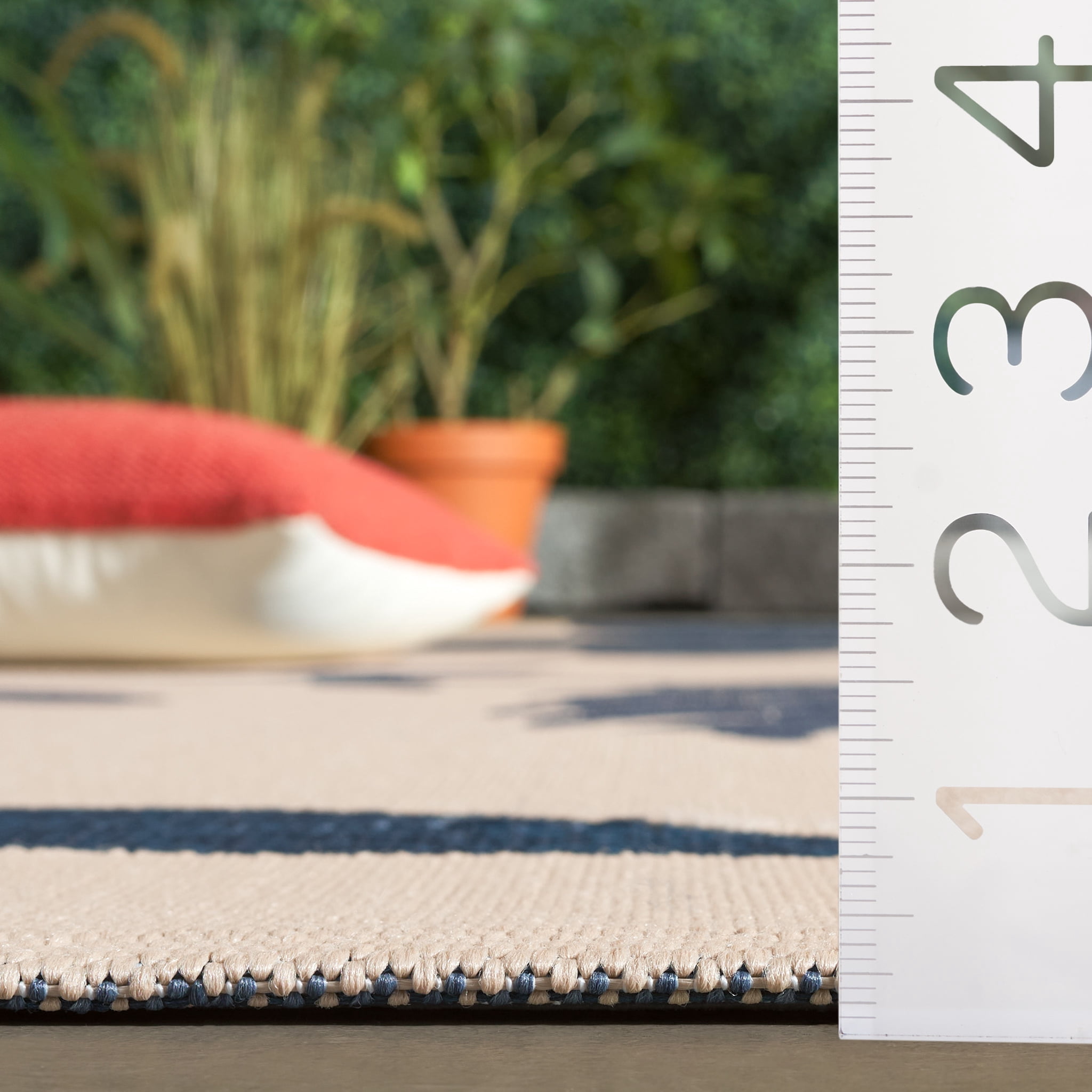 Safavieh Courtyard Tyson Floral Indoor/Outdoor Runner Rug, Beige/Blue, 2'3" x 8'