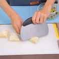 thumbnail image 4 of Cortador rascador de masa de acero inoxidable multiusos Pro resistente y agarre antideslizante de goma (negro, 1 unidad), 4 of 5