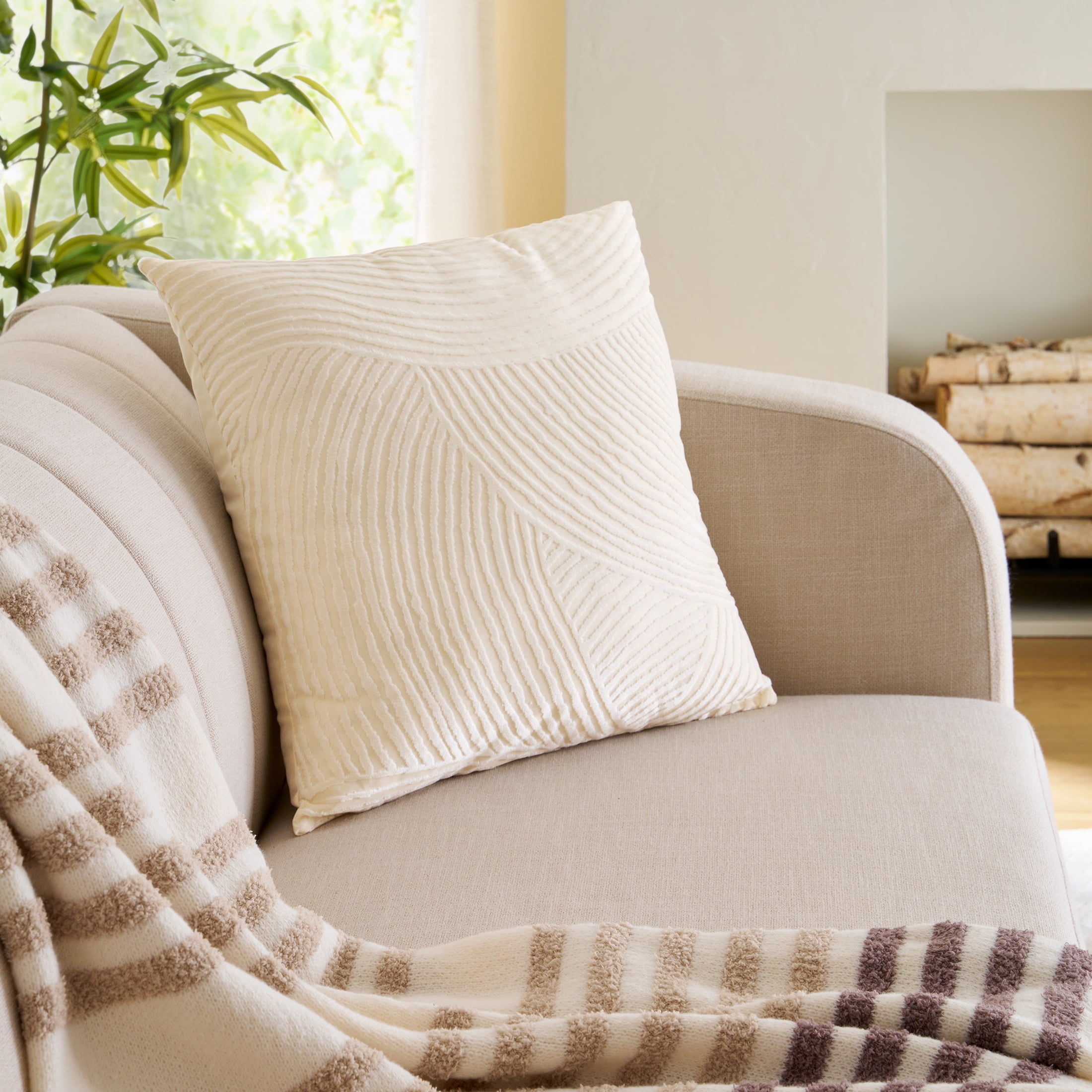 Better Homes & Gardens Waves Vanilla Dream 20" x 20" Decorative Throw Pillow Cover