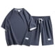 thumbnail image 1 of Pantalones Cortos Atléticos para Hombres con Bolsillos de Ajuste Suelto de Dos Piezas, Camiseta de Cuello Redondo de Tamaño Grande Y Pantalones Cortos, Poliéster Suave Toda la Temporada Casual, Conjun, 1 of 2