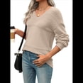 thumbnail image 1 of Suéter Informal de Larga con Cuello en V, Tejido Acanalado y Crochet Ligero para Mujer (Otoño 2025) Color Albaricoque Puro S, 1 of 7