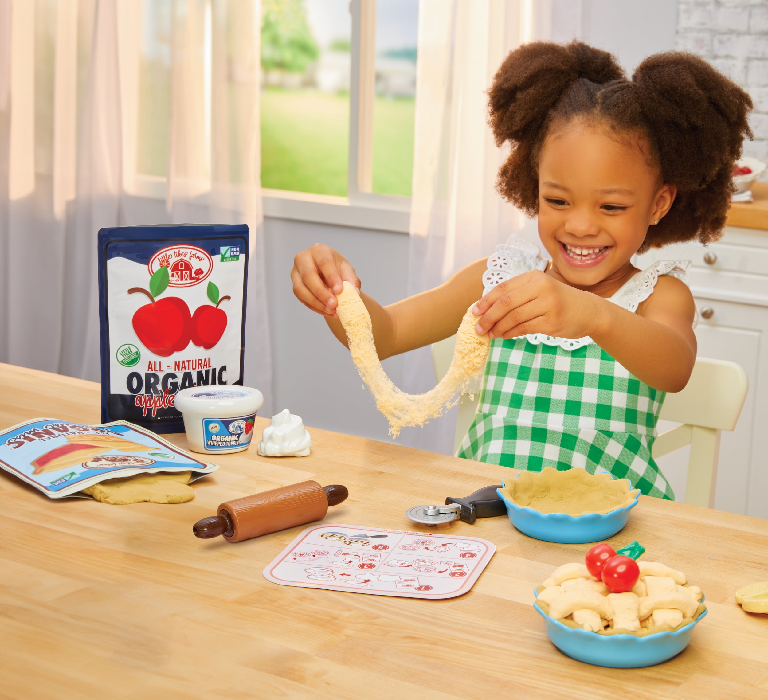 Little Tikes Creative Chefs Pizza Kit with Special Make-It Mix